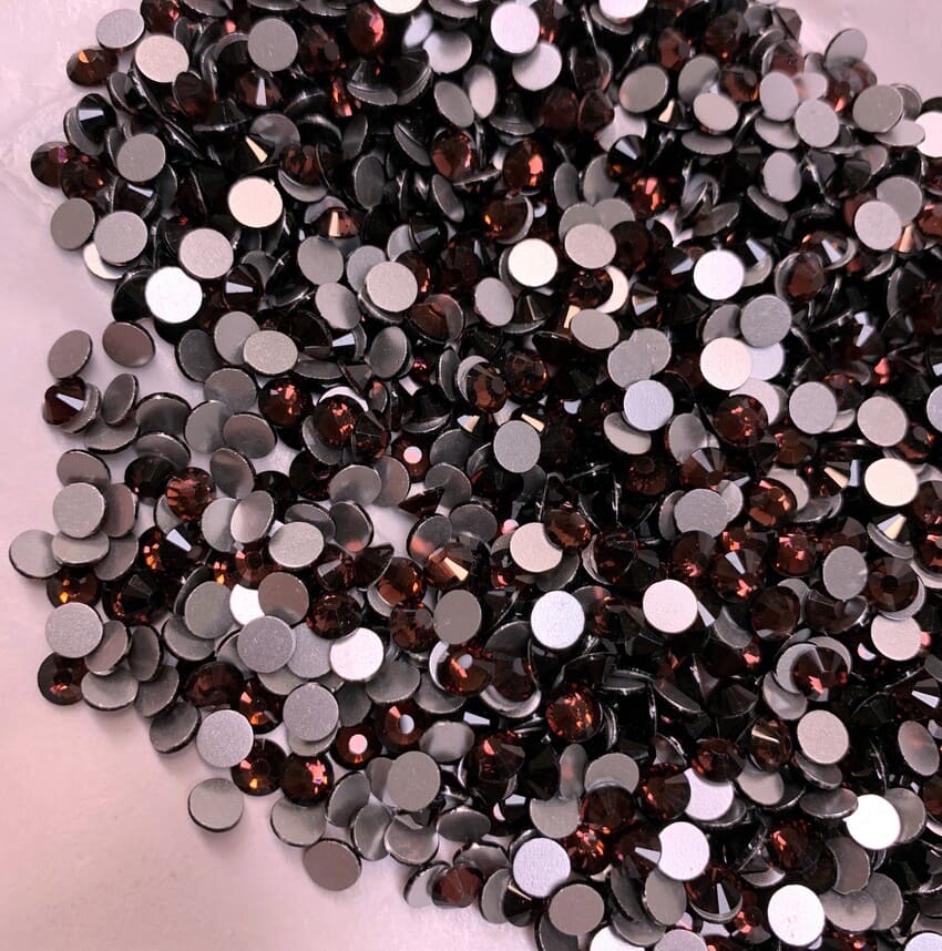 Amethyst színű ragasztható kristálykő