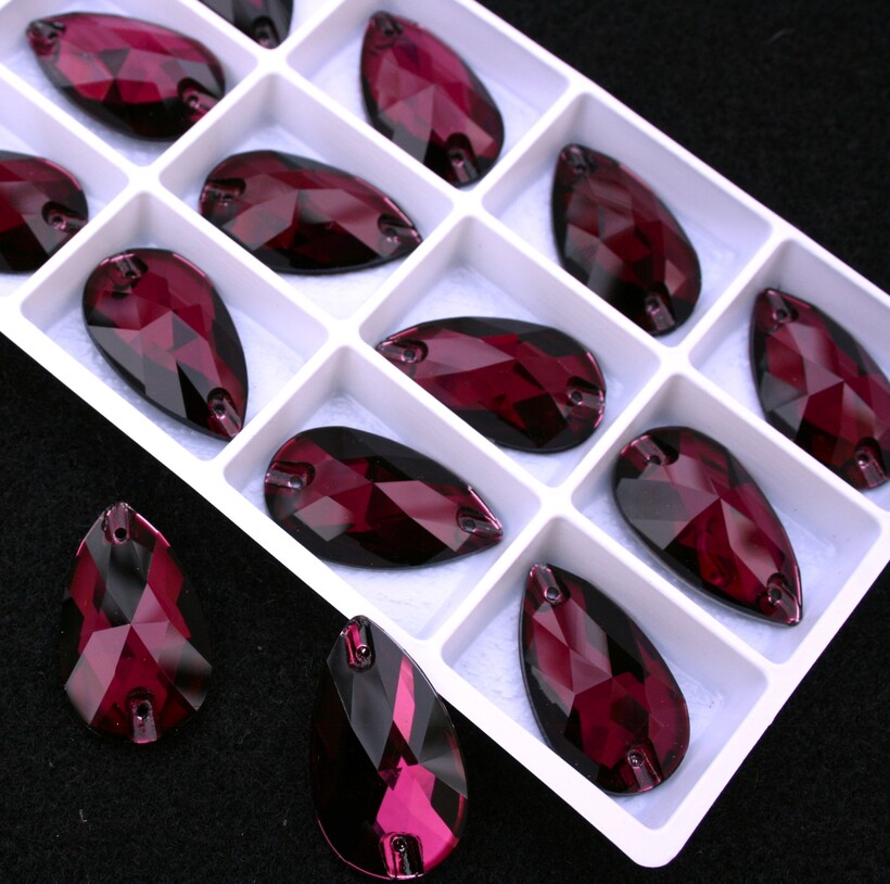 Amethyst színű csepp alakú kristály