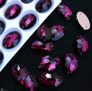 Amethyst színű ovális alakú kristály