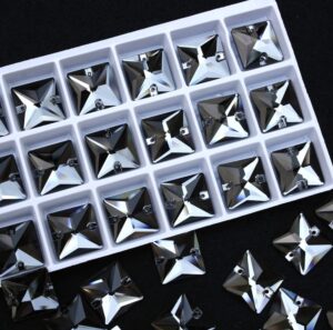 Black Diamond színű négyzet alakú kristály