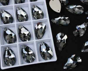 Black Diamond színű csepp alakú kristály