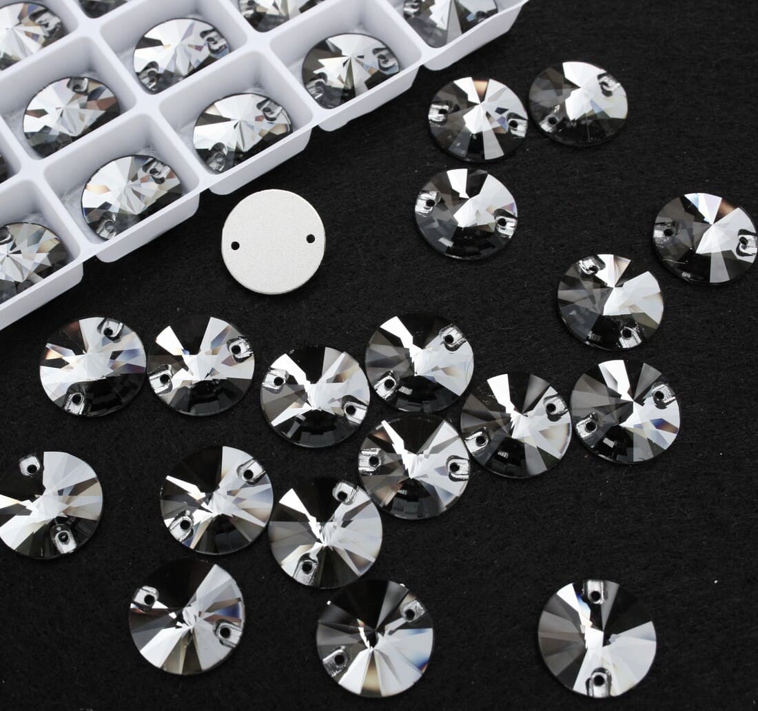 Black Diamond színű kör alakú kristály