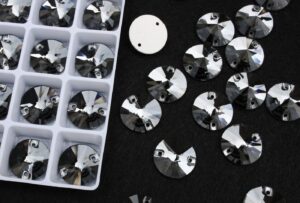 Black Diamond színű kör alakú kristály