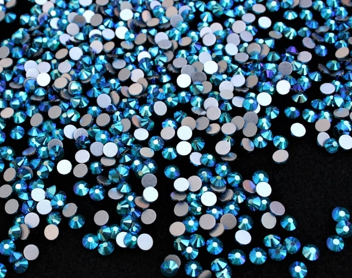 Blue Zircon AB ragasztható kristálykő