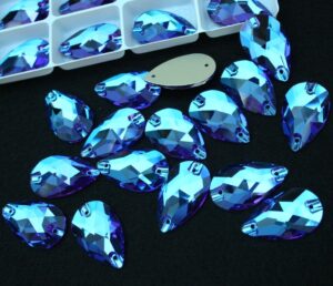 Blue Zircon Dream színű csepp alakú kristály