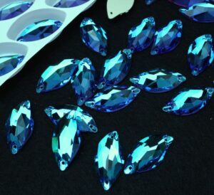 Blue Zircon Dream színű levél alakú kristály