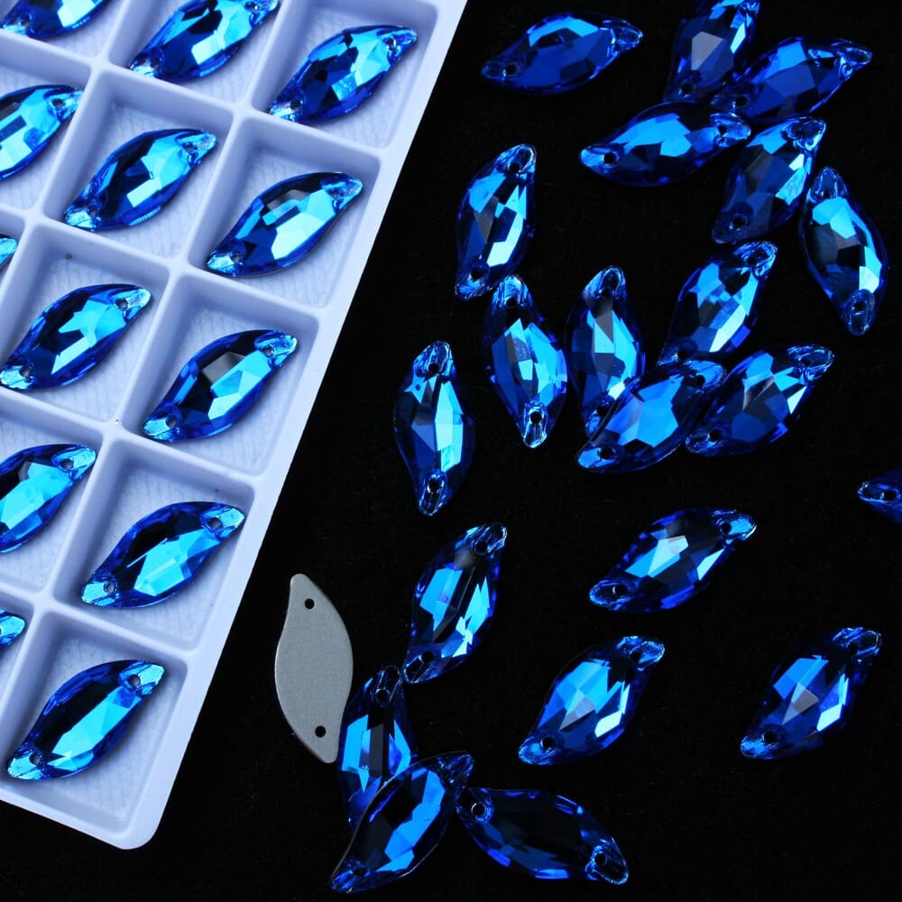 Capri Blue színű levél alakú kristály