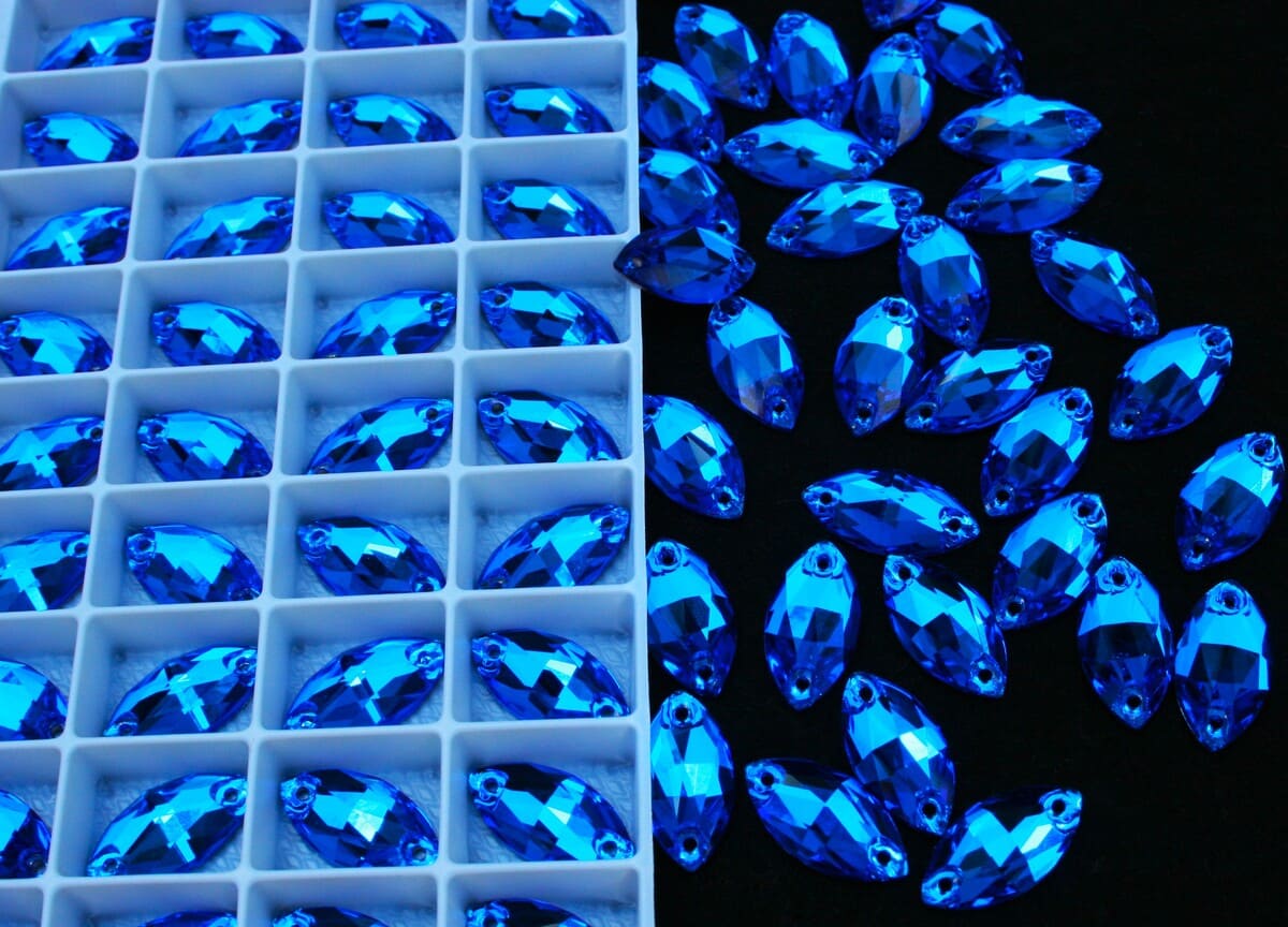Capri Blue színű zabszem alakú kristály - Kristály Kuckó Capri Blue színű zabszem alakú kristály