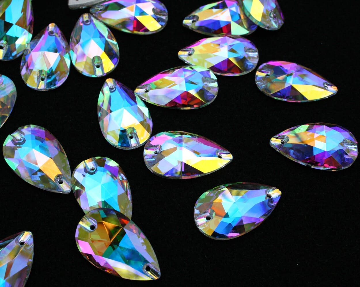 Crystal AB színű csepp alakú kristály