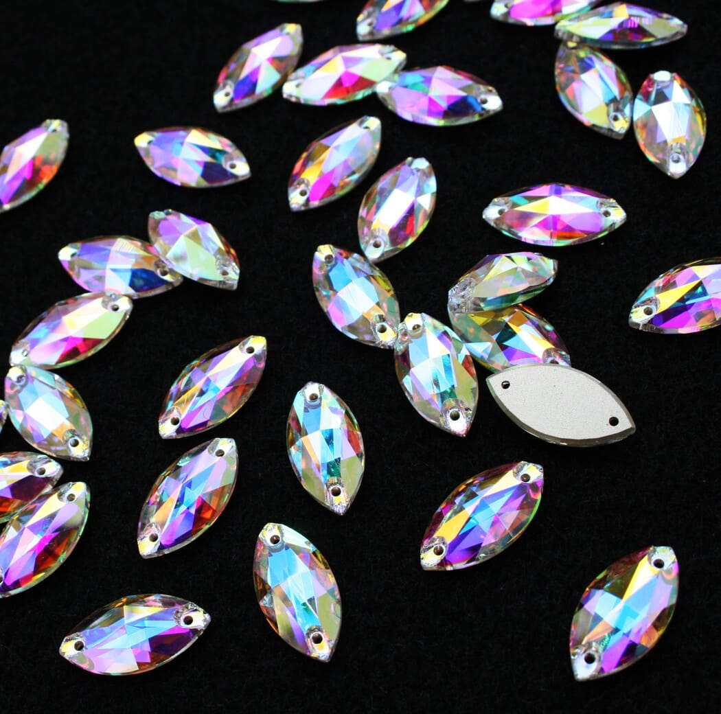 Crystal AB színű zabszem alakú kristály