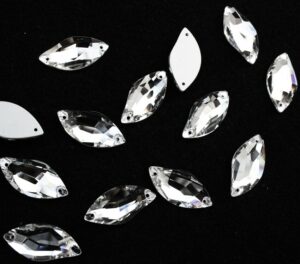 Crystal színű levél alakú kristály