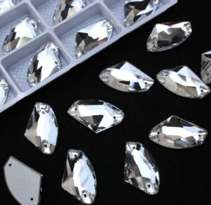 Crystal színű ék alakú kristály