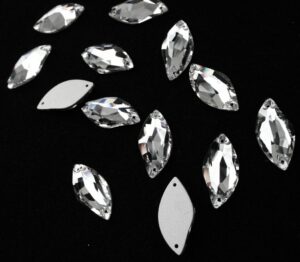 Crystal színű levél alakú kristály