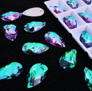 Emerald Dream színű csepp alakú kristály