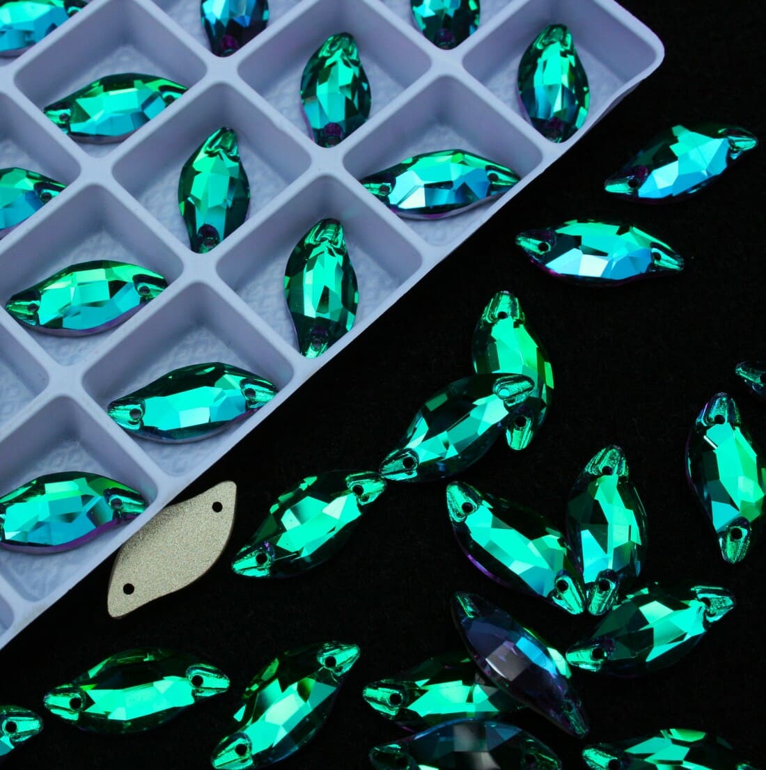 Emerald Dream színű levél alakú kristály