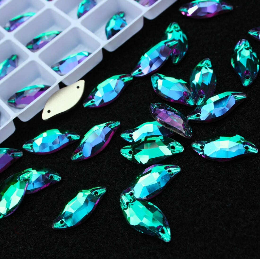 Emerald Dream színű levél alakú kristály