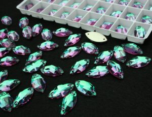 Emerald Dream színű zabszem alakú kristály