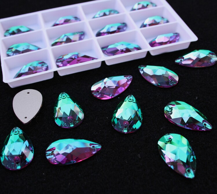 Emerald Dream színű csepp alakú kristály