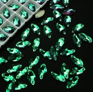 Emerald Dream színű zabszem alakú kristály