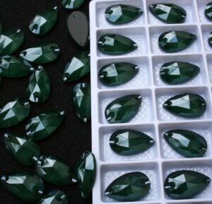 Emerald Opal színű csepp alakú kristály