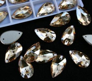 Gold Shadow színű csepp alakú kristály