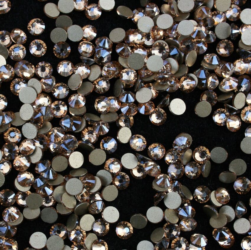 Gold shadow színű ragasztható kristálykő