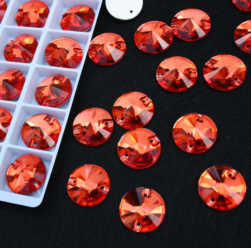 Hyacinth színű kör alakú kristály