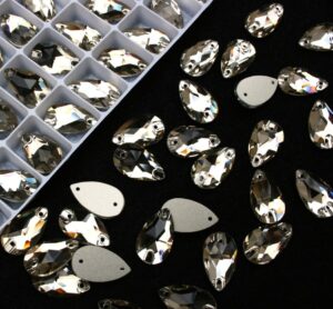 Light Coffee színű csepp alakú kristály