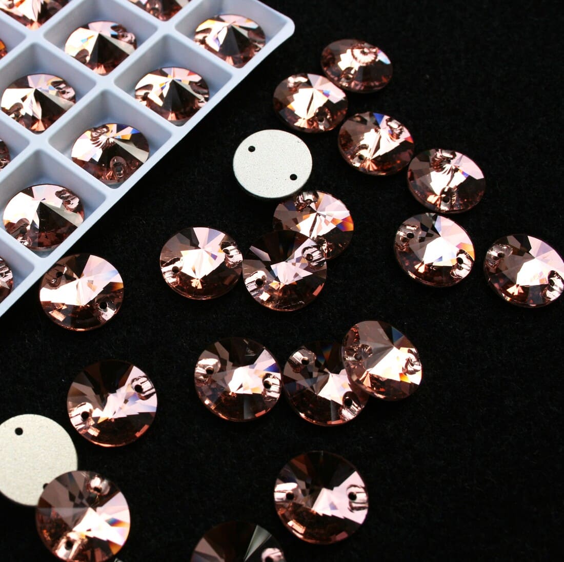 Light Peach színű kör alakú kristály