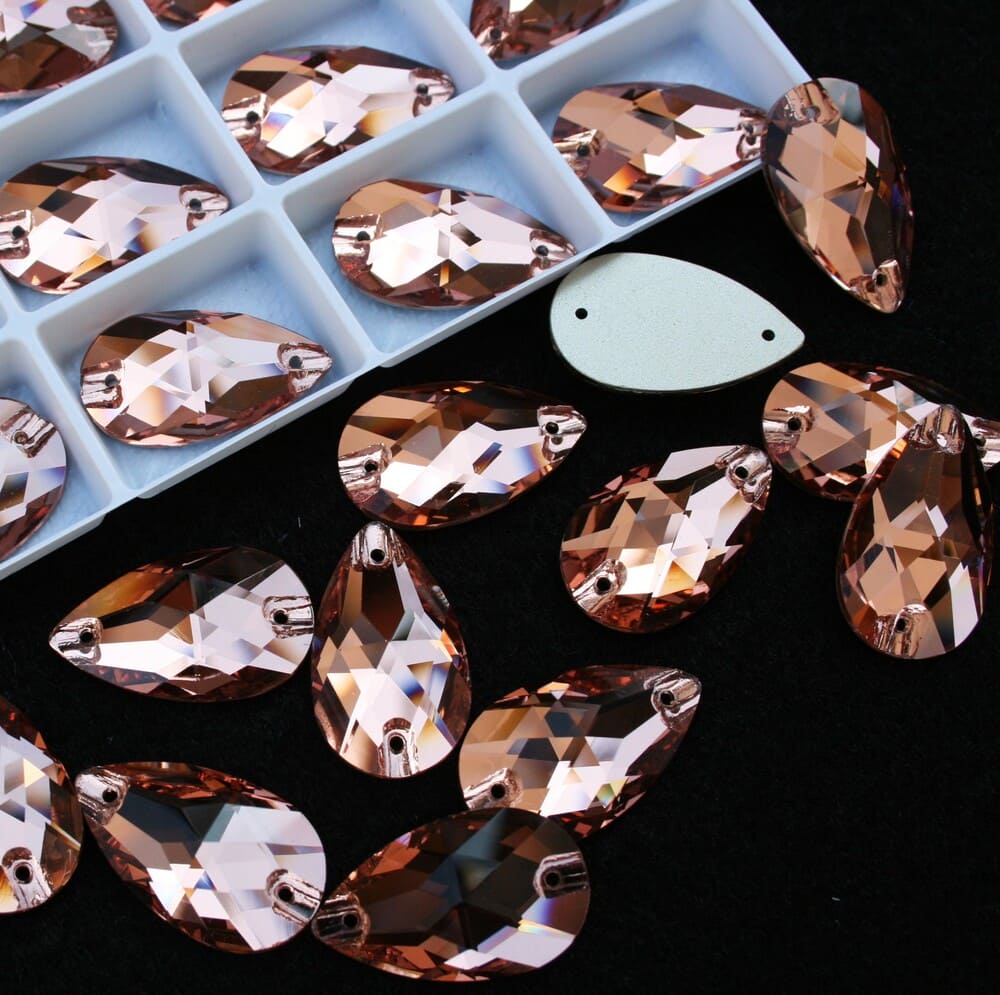 Light Peach színű csepp alakú kristály