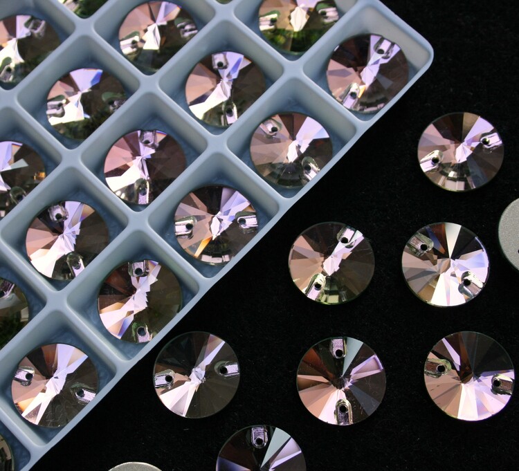 Light Rose színű varrható kristálykő