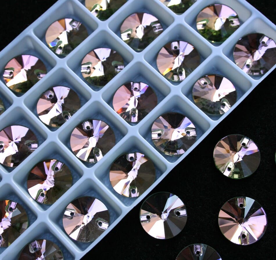 Light Rose színű varrható kristálykő