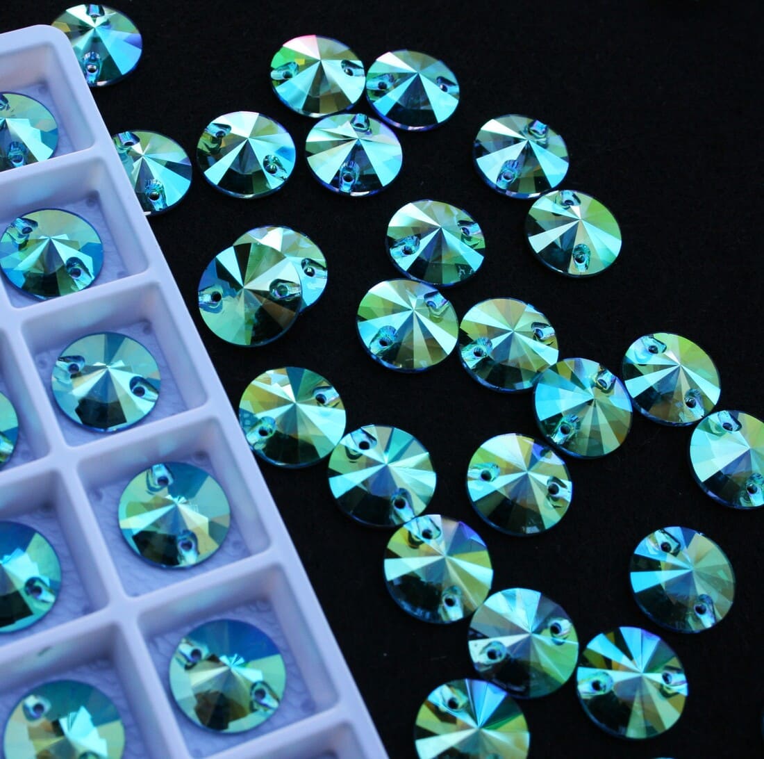 Peridot AB színű kör alakú kristály