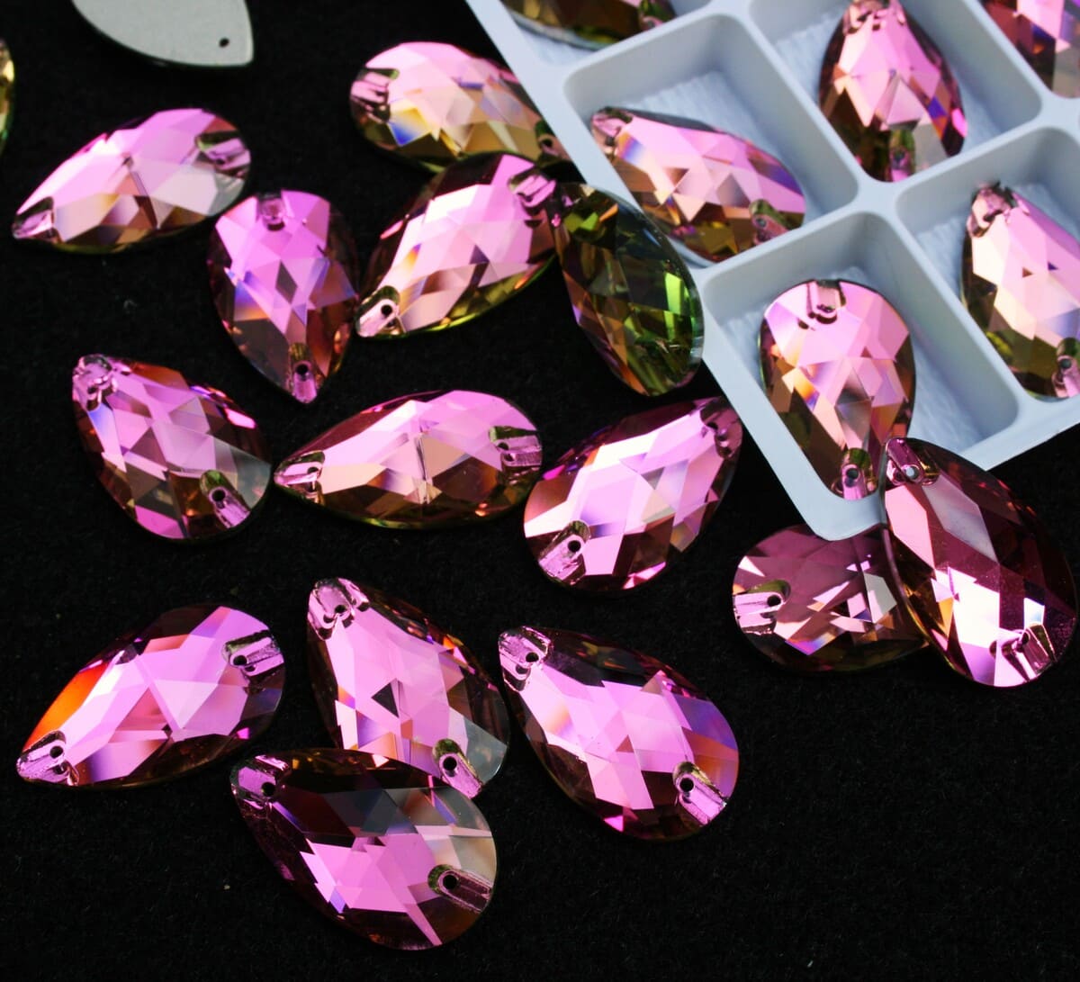 Rose színű csepp alakú kristály