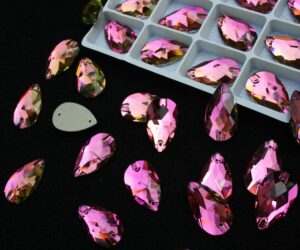 Rose színű csepp alakú kristály