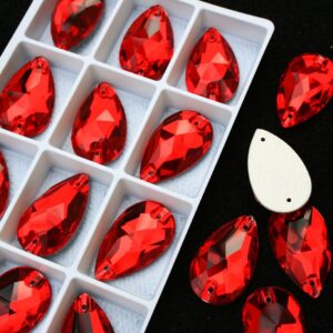 Light Siam színű csepp alakú kristály