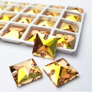Sunshine színű négyzet alakú kristály