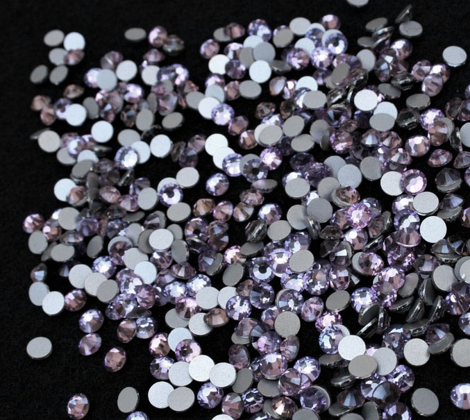 Violet Dream színű ragasztható kristálykő