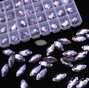 Violet színű zabszem alakú kristály