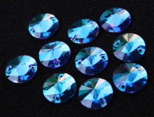 Blue Zircon Dream színű kör alakú kristály