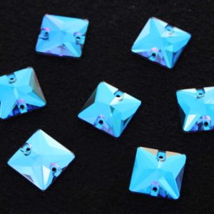 Blue Zircon Dream színű négyzet alakú kristály