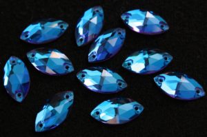 Blue Zircon Dream színű zabszem alakú kristály