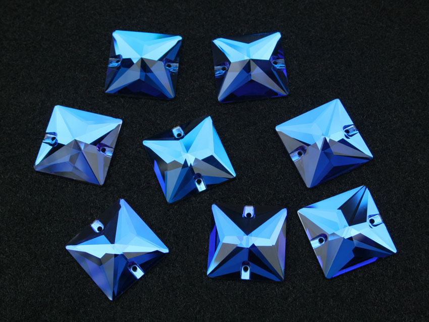 Capri Blue színű négyzet alakú kristály