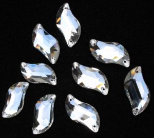 Crystal színű S alakú kristály