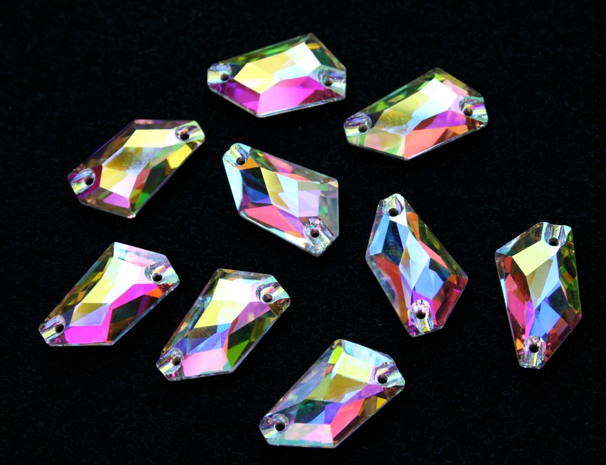 Crystal AB színű de-art alakú kristály