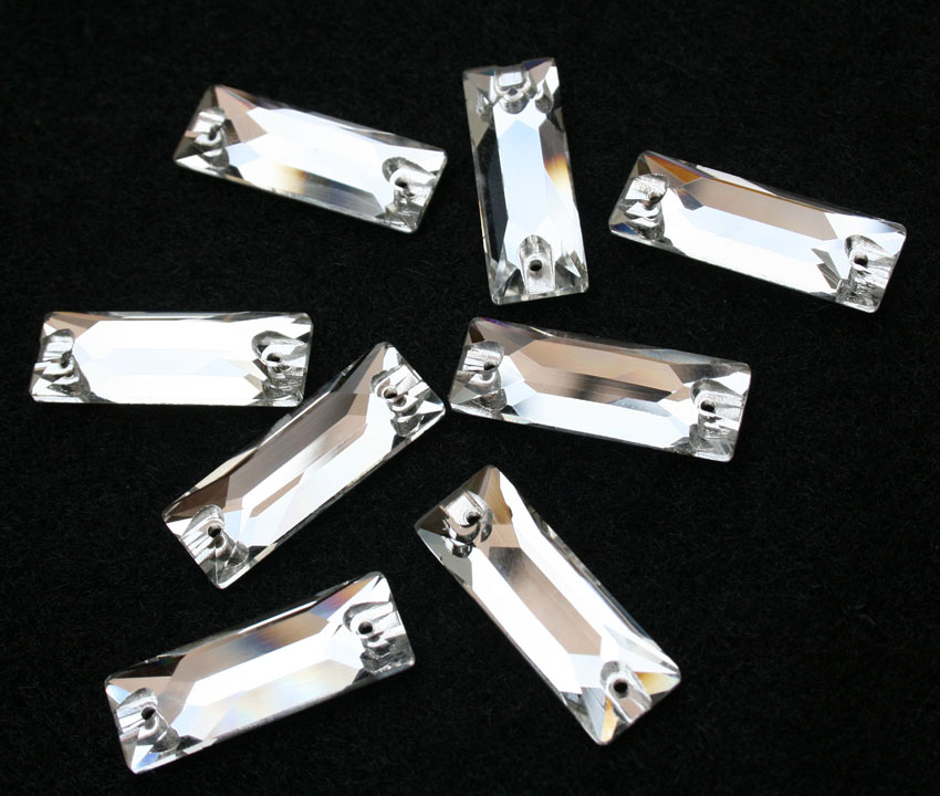 Crystal színű keskeny téglalap alakú kristály