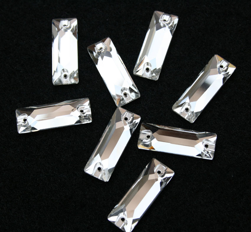 Crystal színű keskeny téglalap alakú kristály