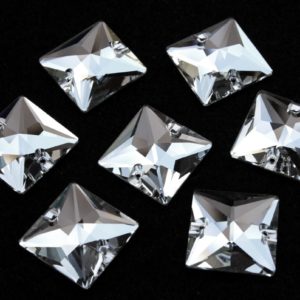 Crystal színű négyzet alakú kristály