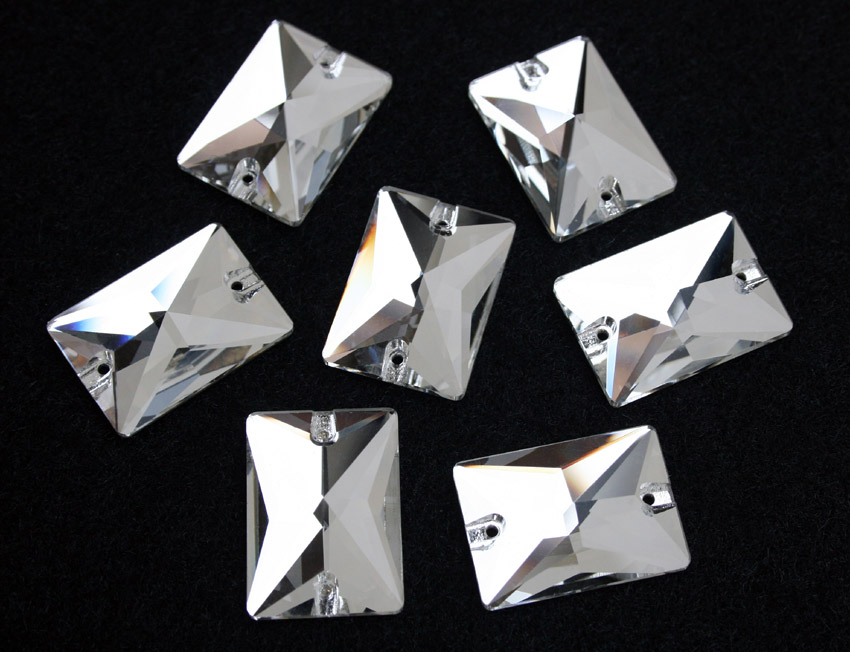 Crystal színű téglalap alakú kristály