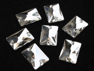 Crystal színű téglalap alakú kristály